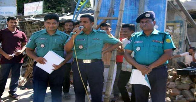 সড়কে নতুন আইন, সিলেটে প্রচারণায় ট্রাফিক পুলিশ