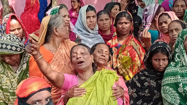 সুনামগঞ্জে নিজ বাড়ির সামনে যুবকের বস্তাবন্দী মরদেহ