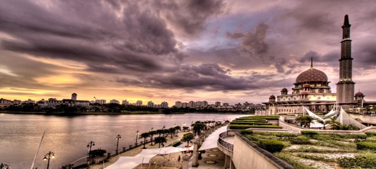 ইসলাম গ্রহণ করা ইতালিয়ান সেই যুবকের জানাজা নিয়ে জটিলতা!