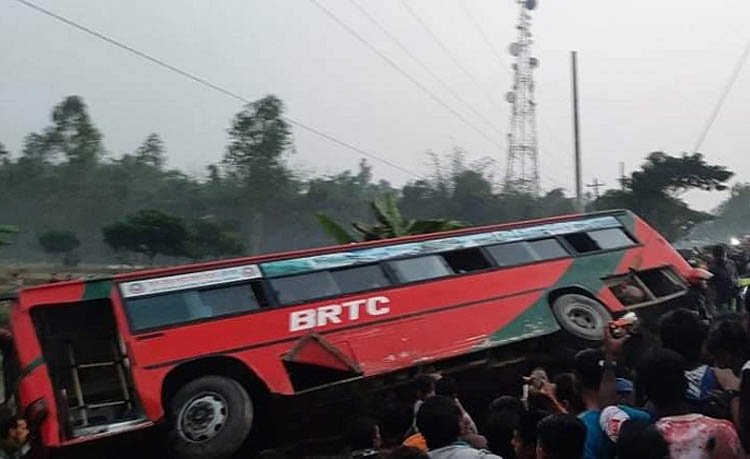 সিলেট নবীগঞ্জে বাস-অটোরিকশা সংঘর্ষে নিহত ৭