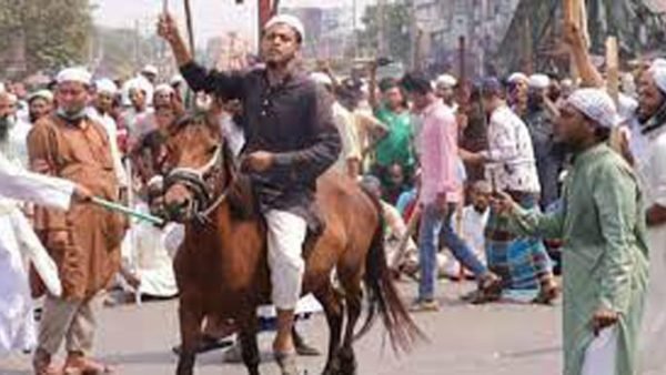 ঘোড়ায় চড়ে পিকেটিং করা সেই হেফাজত নেতা গ্রেপ্তার