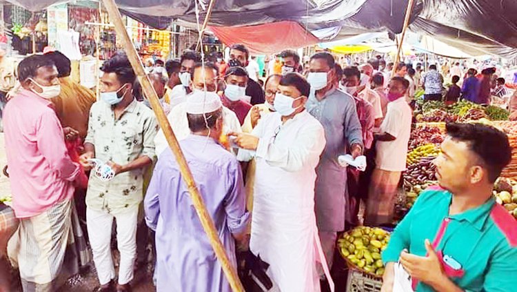 ধর্মপাশা ও মধ্যনগর উপজেলায় এড. রনজিত সরকারের স্বাস্থ্য সুরক্ষা সামগ্রী বিতরণ