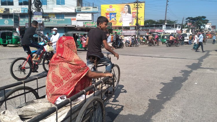 সিলেট পরিবহন ধর্মঘট : সড়কে অসহায় মানুষ