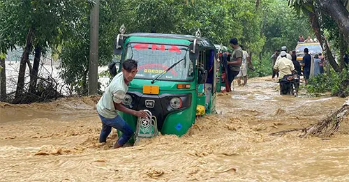 বন্যায় মৃত্যু বেড়ে ৫৯, পানিবন্দি প্রায় ৭ লাখ পরিবার