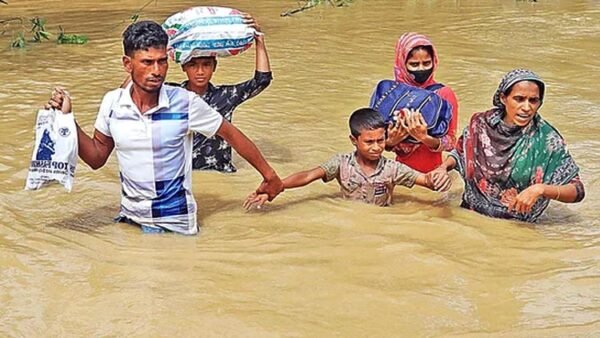 বন্যাকবলিত ১১ লাখ বিদ্যুৎহীন, ক্ষতিগ্রস্ত মানুষ ৪৫ লাখ, নিহত ১৩জন