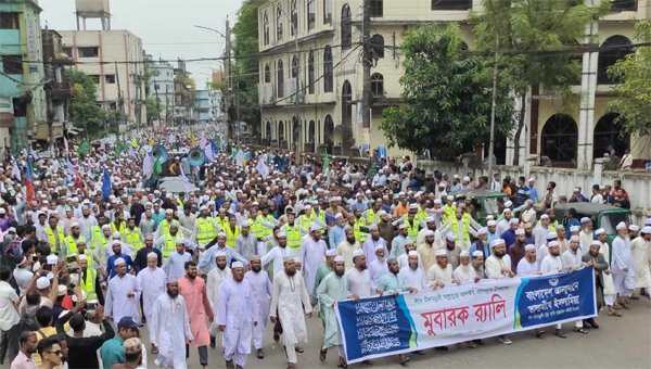 সিলেটে তালামীযের ঈদে মিলাদুন্নবী (সা.) র‌্যালিতে নবীপ্রেমিদের ঢল